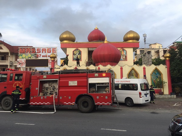 Hải Dương: Cháy lớn tại quán karaoke Dragon, nhiều người dân hoảng loạn