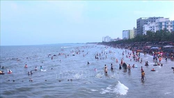 Du lịch bước đầu khởi sắc sau thời gian "ngủ đông" chống dịch Covid-19