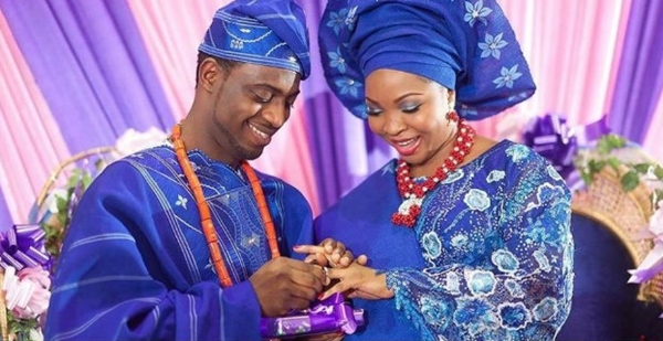 Cùng với sự khác biệt về văn hóa Cùng với sự khác biệt về văn hóa