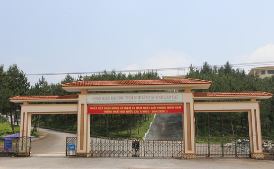 Lào Cai: Cơ sở cách ly số 2 tiếp nhận hơn 80 công dân Việt Nam từ Trung Quốc trở về