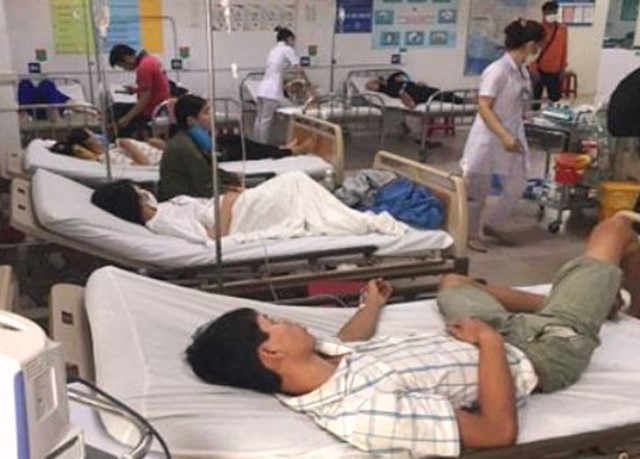 Bệnh nhân ngộc độc thực phẩm đang điều trị tại bệnh viện.