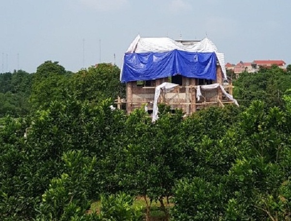 Xã Tản Lĩnh, Ba Vì (Hà Nội): Xuất hiện hàng loạt biệt thự XD trái phép trên đất đồi Hoàng Long ?