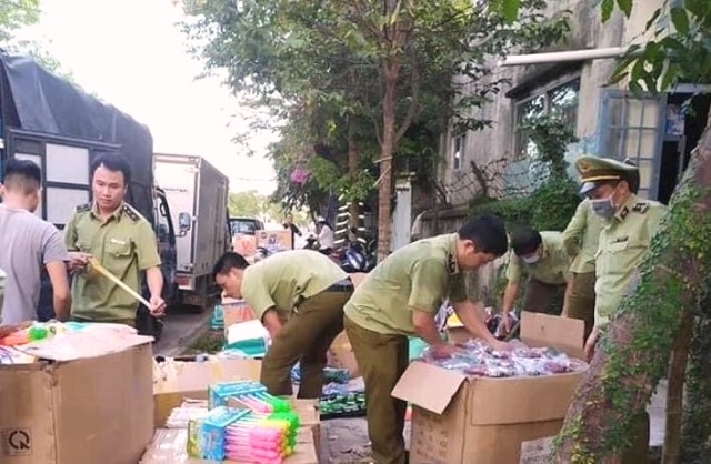 Quảng Nam: Xử phạt 17.5 triệu đồng do kinh doanh hàng lậu