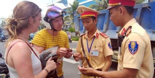 Các chiến sỹ công an giao tiếp với người nước ngoài tốt sẽ đáp ứng nhiệm vụ quan trọng trong giai đoạn mới