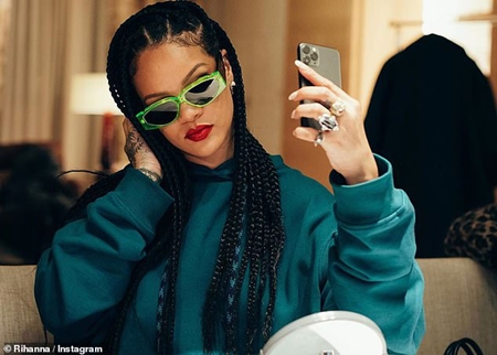 "Viên ngọc đen" Rihanna giàu có cỡ nào?