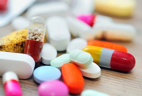 Tạm ngừng kê đơn thuốc dài ngày cho người cao tuổi, bệnh mãn tính
