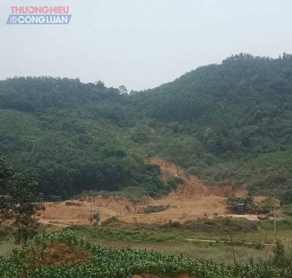 Công ty Hòa An đang tiến hành khai thác ba mỏ quặng tại khu vực thôn Đồng Bèn, gồm hai mỏ phía trong (Khu 1 hang Hờm+ khu 2 hang Hờm)