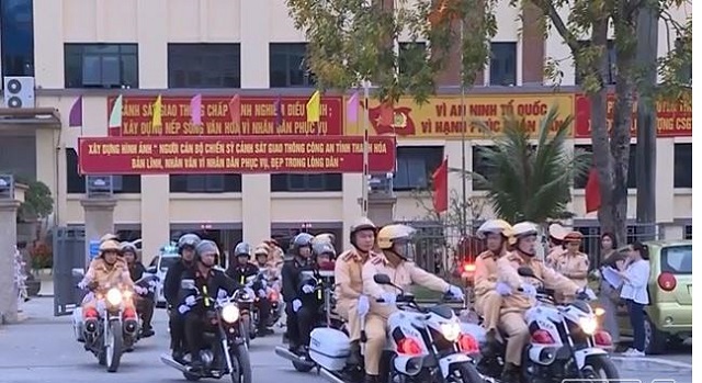 Cảnh sát giao thông tỉnh Thanh Hóa đã đồng loạt ra quân thực hiện kế hoạch tổng kiểm soát phương tiện giao thông đường bộ