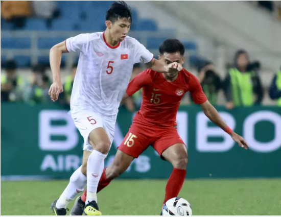 Đoàn Văn Hậu lọt top 9 hậu vệ hay nhất châu Á