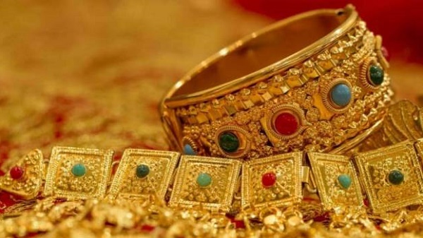 Giá vàng thế giới giảm trước tin thử nghiệm vacxin ngừa Covid-19 trên người