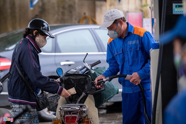 Cây xăng găm hàng, vì đâu?
