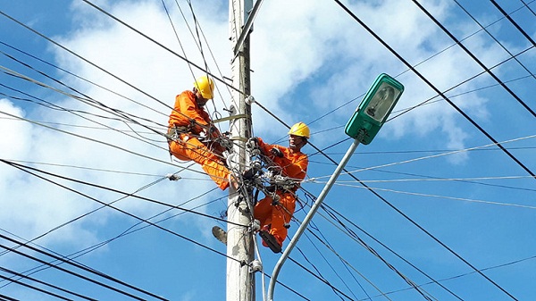 Ngừng cung cấp điện phải thông báo trước 5 ngày