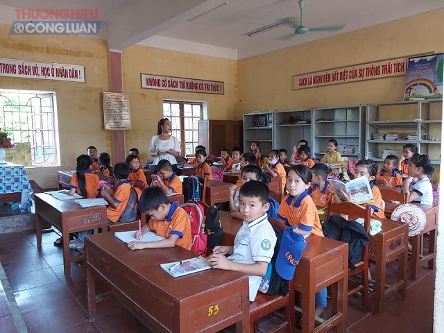 Một tiết học của cô và trò tại trường Tiểu học Quảng Lộc, Quảng Xương (Thanh Hóa)