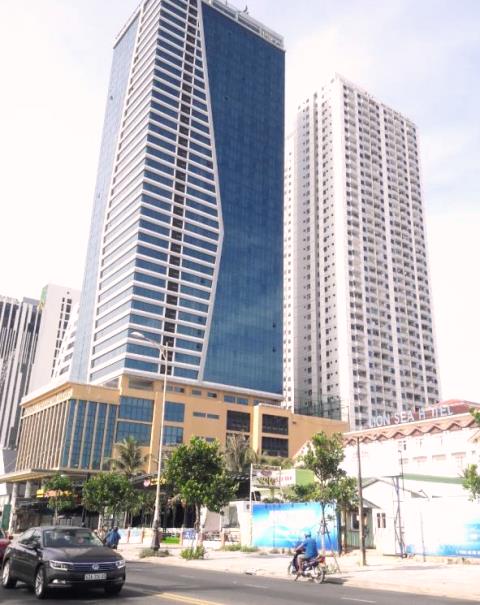 Tổ họp kh&aacute;ch sạn Mường Thanh v&agrave; chung cư cao cấp Sơn Tr&agrave;.