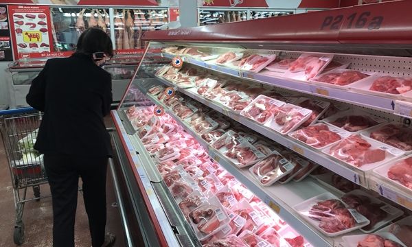 Giá lợn hơi tăng, siêu thị khuyến mãi thịt lợn
