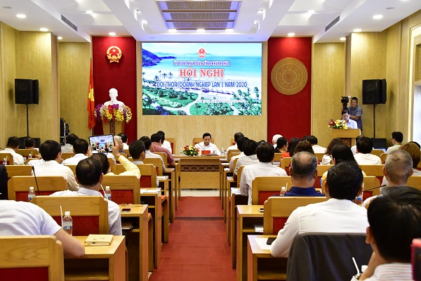 Quang cảnh h&ocirc;̣i nghị