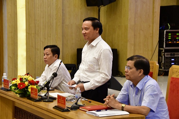 &Ocirc;ng Nguy&ecirc;̃n Khắc Định, UVBCHTƯ Đảng, Bí thư tỉnh Ủy, phát bi&ecirc;̉u chỉ đạo và t&acirc;m sự với doanh nghi&ecirc;̣p