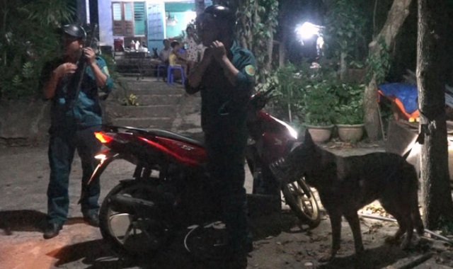 C&aacute;c lực lượng chức năng của qu&acirc;n đội huy động c&oacute; nghiệp vụ để truy bắt đối tượng vượt ngục.