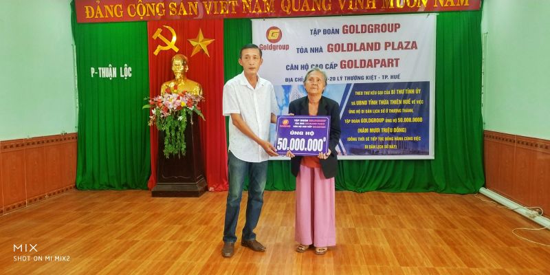 Công ty GOLD GROUP hỗ trợ hộ bà Trần Thị Gái
