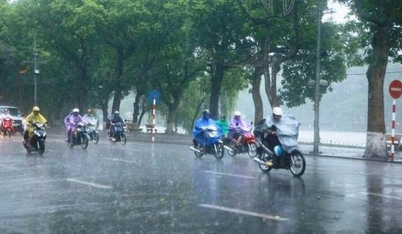 Cảnh báo mưa dông tại khu vực nội thành Hà Nội