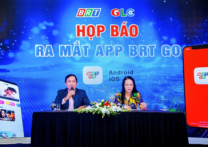 Đại diện Công ty Liên Kết Xanh Bà Rịa - Vũng Tàu (GLC) giới thiệu những lợi ích khi sử dụng App BRTGo
