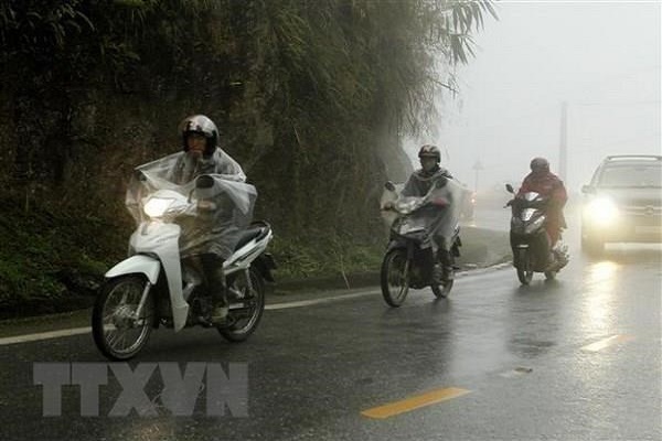 Đêm 20/6, vùng núi Bắc Bộ có mưa dông kèm lốc, sét, mưa đá và gió giật mạnh