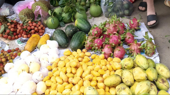 Hơn 700 tấn xoài mini Trung Quốc đổ bộ chợ TP.HCM