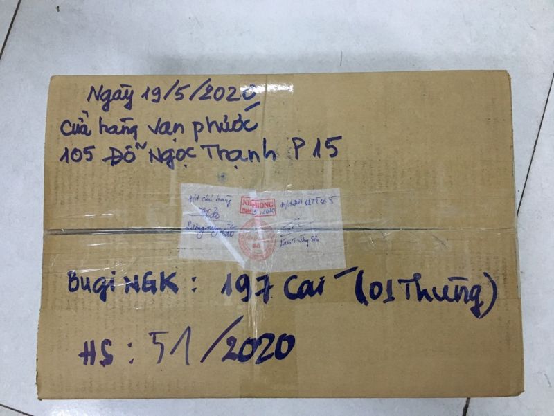 TP. HCM: Xử phạt 12 triệu đồng 2 cơ sở kinh doanh phụ tùng xe máy giả