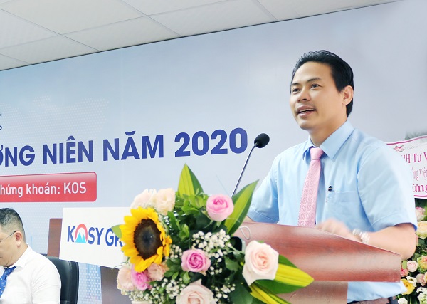 Ông Nguyễn Việt Cường - Chủ tịch HĐQT Công ty CP Kosy (KOS) chủ trì hội nghị