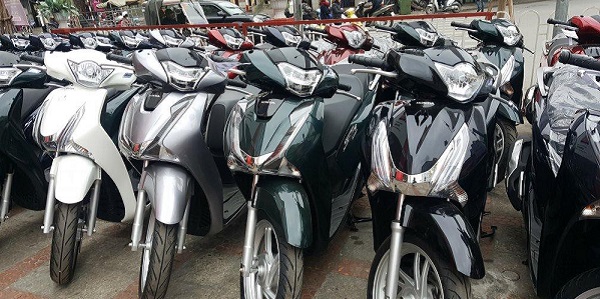 Giá xe máy tăng đột biến sau dịch Covid-19, Honda SH chênh tới gần 60 triệu đồng