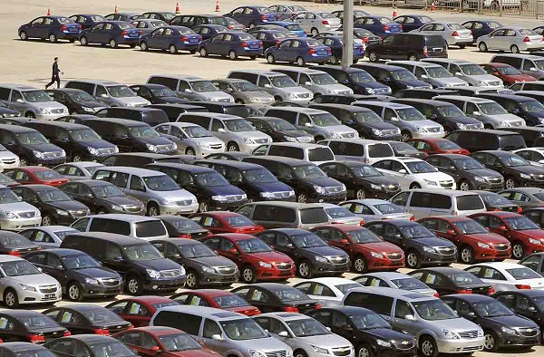Nửa đầu tháng 6, Việt Nam chỉ nhập khẩu hơn 1.300 ô tô nguyên chiếc