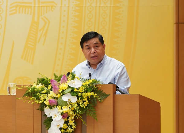 Bộ trưởng Bộ Kế hoạch và Đầu tư, Nguyễn Chí Dũng phát biểu tại hội nghị
