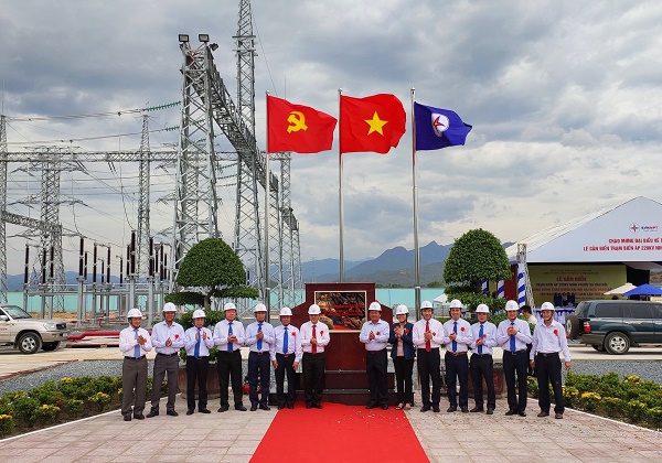 Lễ gắn biển Trạm biến áp 220 kV Ninh Phước và đấu nối - Công trình chào mừng Đại hội đại biểu Đảng bộ EVN lần thứ III