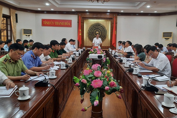 Đồng chí Đỗ Minh Tuấn, Phó Bí thư Tỉnh ủy, chủ trì hội nghị.