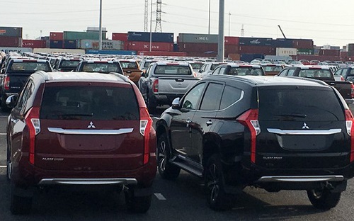 Giảm 50% phí trước bạ ô tô: Tiền chảy vào túi ai?