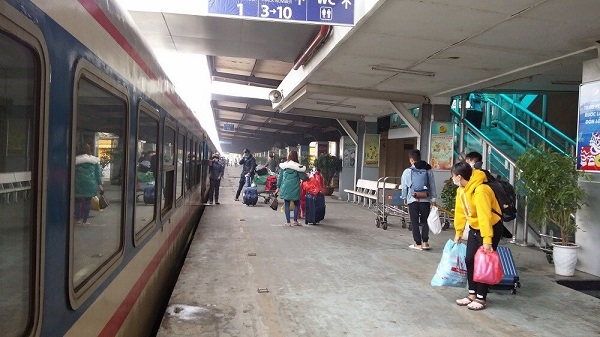 Từ 9/7, chạy lại đôi tàu Thống nhất SE9 và 10 tuyến Hà Nội - Sài Gòn