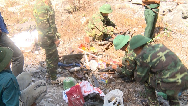 Thanh Hóa: Tiêu hủy nhiều vũ khí, vật liệu nổ và công cụ hỗ trợ không rõ nguồn gốc