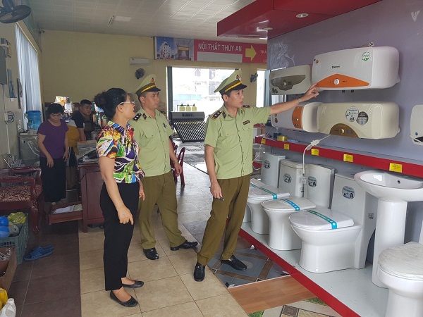 Lạng Sơn: Phát hiện nhiều cơ sở vi phạm về nhãn hàng hóa và niêm yết giá