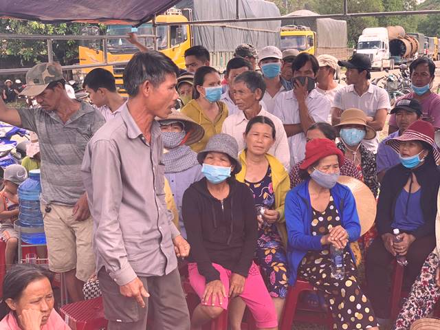 UBND xã sẽ ghi nhận ý kiến của người dân và Nhà máy để tổng hợp báo cáo UBND huyện Đại Lộc, UBND tỉnh Quảng Nam để có hướng giải quyết thỏa đáng.