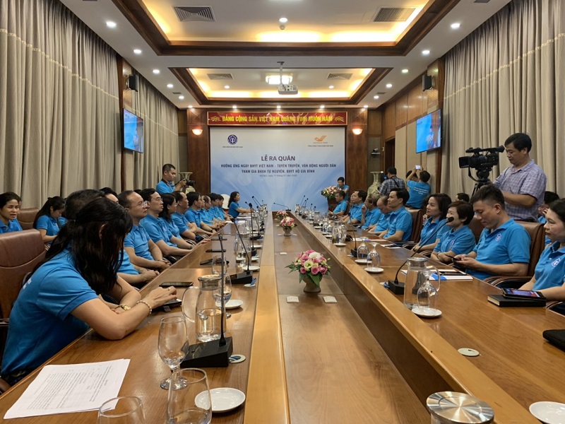 “Cả nước chung tay thực hiện BHXH, BHYT toàn dân”