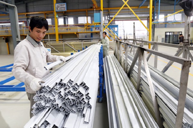 Dây chuyền sản xuất nhôm định hình chất lượng cao tại Nhà máy nhôm Việt-Pháp