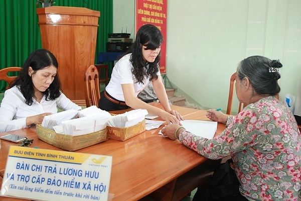 Năm trường hợp nghỉ hưu trước tuổi vẫn được hưởng nguyên lương