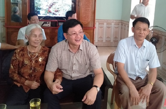 Thanh Hóa: Phó Chủ tịch UBND tỉnh Mai Xuân Liêm thăm các gia đình chính sách