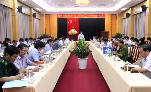 Ban Chỉ đạo ph&ograve;ng, chống dịch COVID-19 tỉnh Quảng Ng&atilde;i đ&aacute;nh gi&aacute; t&igrave;nh h&igrave;nh v&agrave; kế hoạch phản ứng nhanh về c&ocirc;ng t&aacute;c ph&ograve;ng, chống dịch.