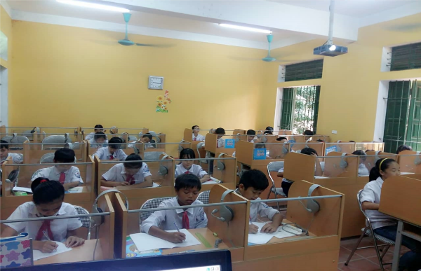 Một tiết học ngoại ngữ tại trường TH&THCS Tân Phong
