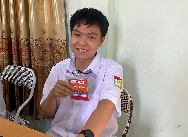 Học sinh Nguyễn Anh Kiệt