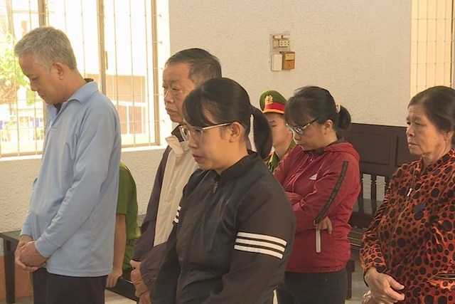 Lừa ''chạy'' vào trường công an, 5 đối tượng lãnh án tù