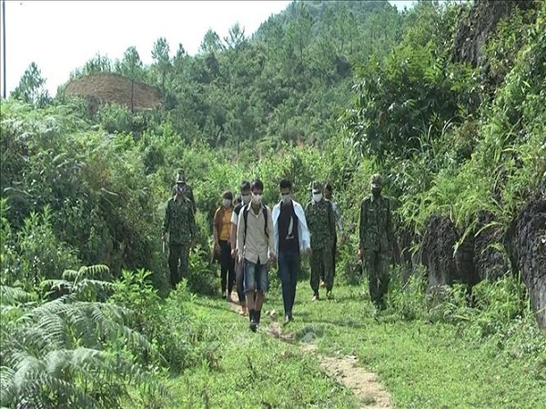 Hà Giang: Đồn Biên phòng Xín Cái ngăn chặn nhóm công dân trốn cách ly