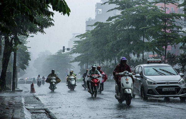 Dự báo thời tiết 30/7: Miền Bắc có mưa rào và giông rải rác