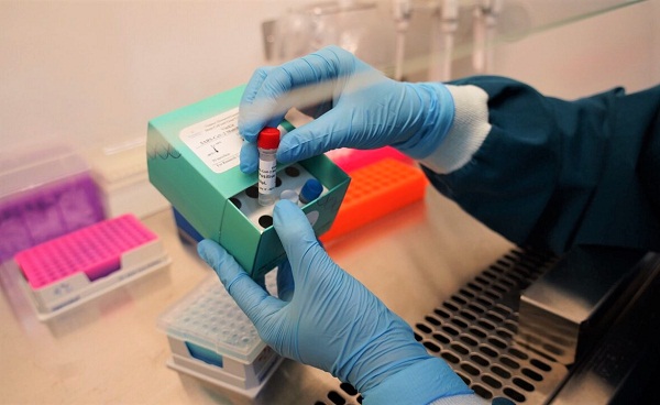 Để bảo đảm an toàn, các xét nghiệm virus SARS-CoV-2 với sinh phẩm VinKit sẽ được thực hiện trong phòng xét nghiệm đạt tiêu chuẩn an toàn sinh học cấp 2